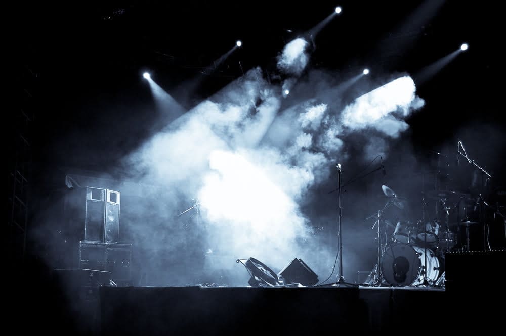 Stage in Lights - Selen